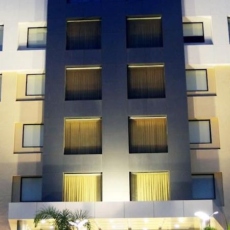 Vinstar Serviced Apartments Хіньеваді Екстер'єр фото